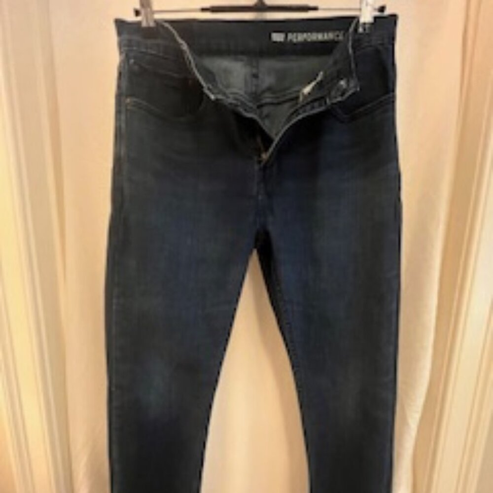Levis 502 --Performance - W 31 L 30 medium wash NWOT